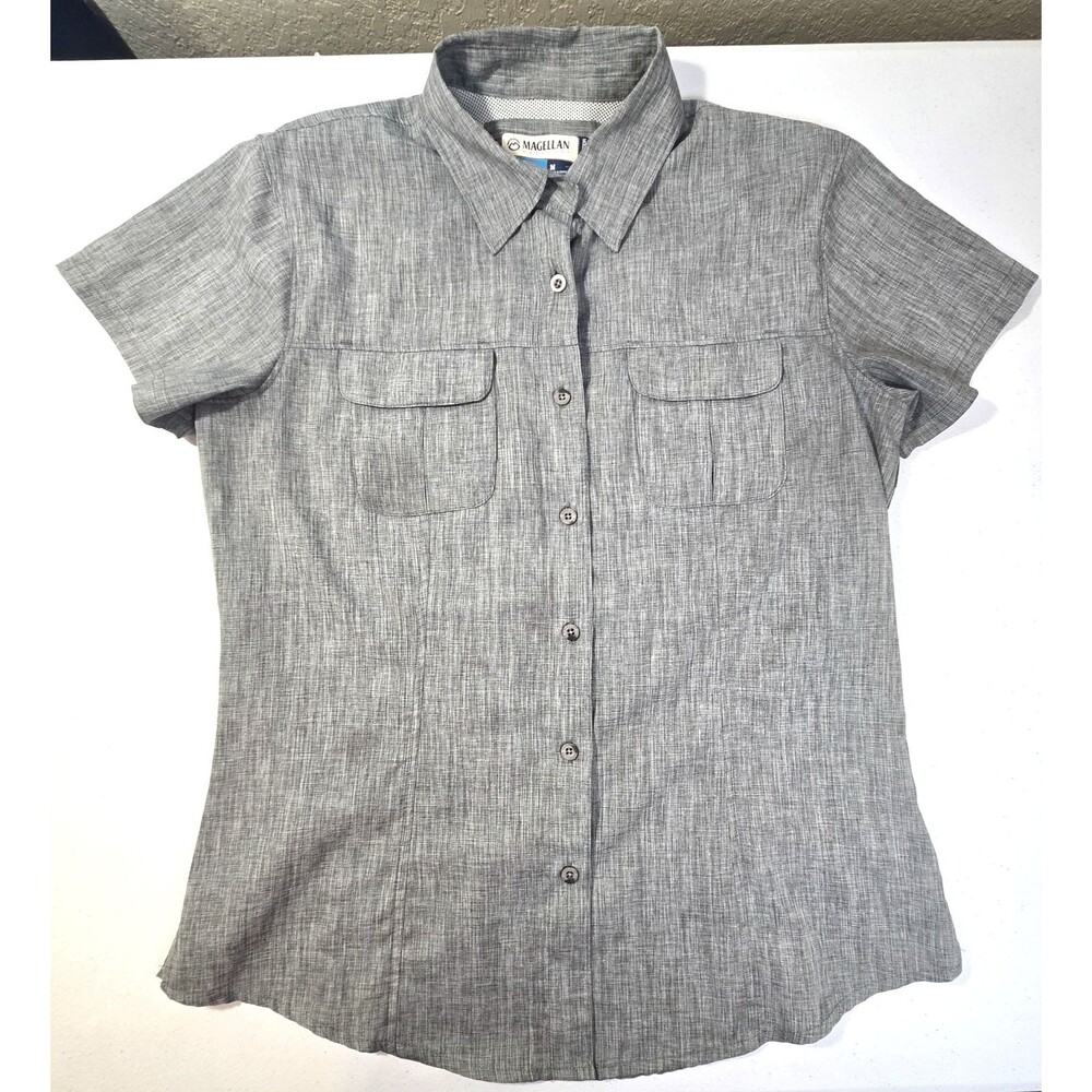 Magellan Outdoors Women's  Medium Classic Fit Heathered Gray Fishing Shirt